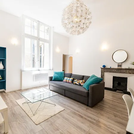 Apartment Le Palais Des Guilhem